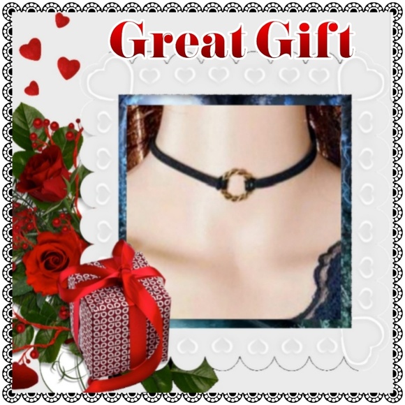 Jewelry - 🛍 Ring choker, antique-look ring on sueded strap